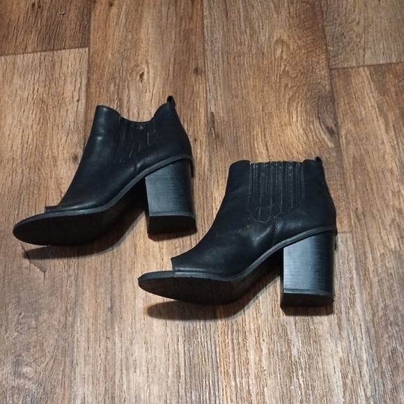 BCBG Paris Black Ankle Booties Sleek Suede Design Open Toe - Picture 3 of 6